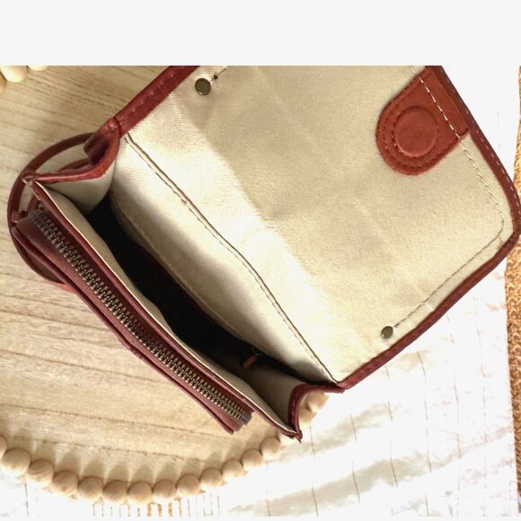 American Leather Co. Kansas Crossbody Handbag Brandy 100% Genuine Leather - Picture 8 of 8
